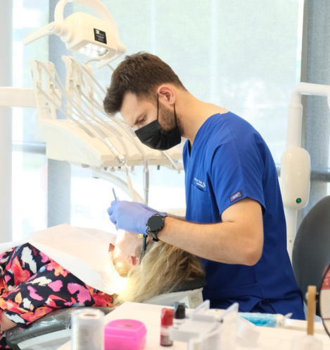 Endodonti Uzmanı Diş Hekimi